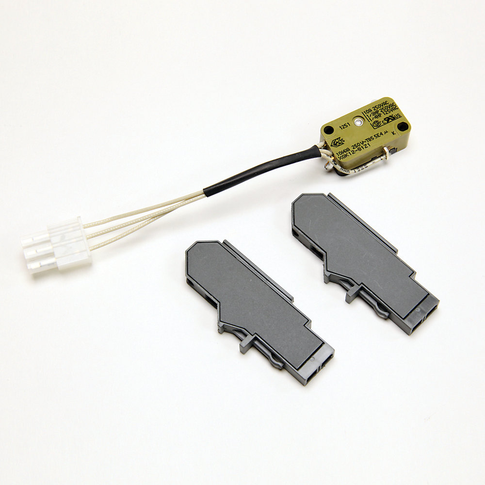 Yellow sensor module with a black cable and a white 4‑pin connector, beside two gray plastic housings on a white background.